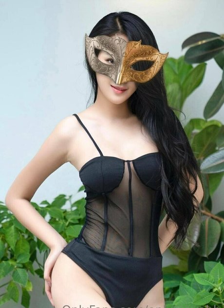 onlymayahh kunst top foto