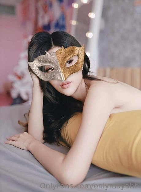 onlymayahh top hübsche bild