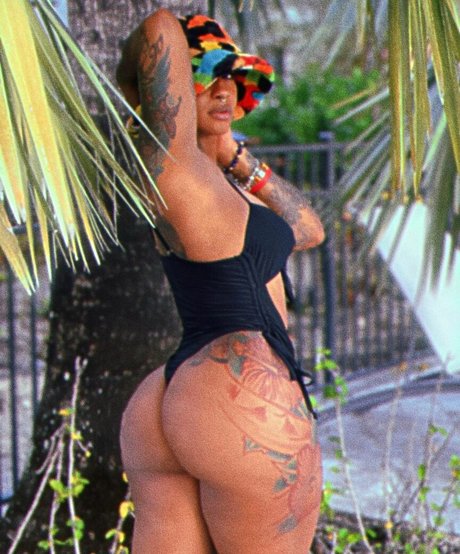 ItsJustRocky erotische nackten bilder