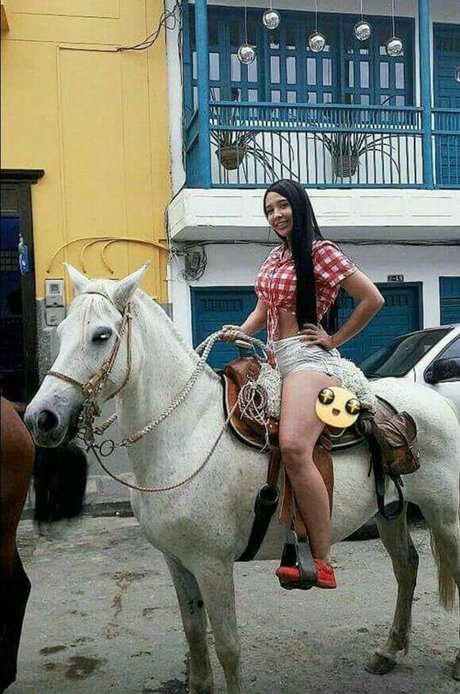 Yeraldin schauspielerin akt foto