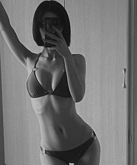 shu olivia1104 model nacktheit bild