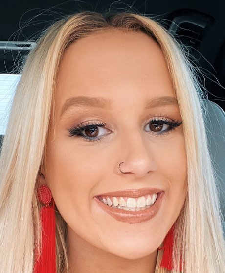 Adora Nicole porno akt bild