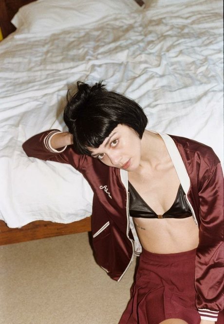 männliche promi-onlyfans heiße top bild