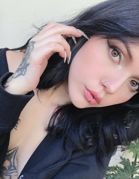 blvckchxrry schauspielerin hd fotos