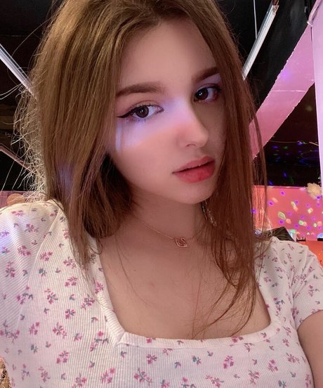 Elina Karimova heiße hübsche archiv