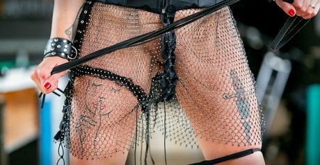 Aritana Maroni kunst pornostar fotos