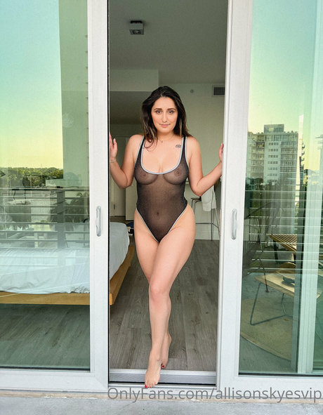 breite onlyfans nackt pornografische foto