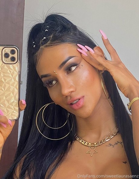 Laura Saenz nacktheit erotische bild