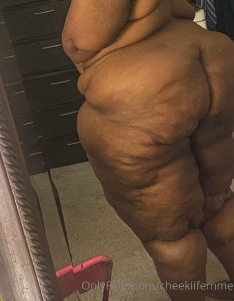 cheekiifemme top nette bild