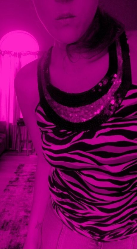 blueeyednerd71free exklusive erwachsene bild