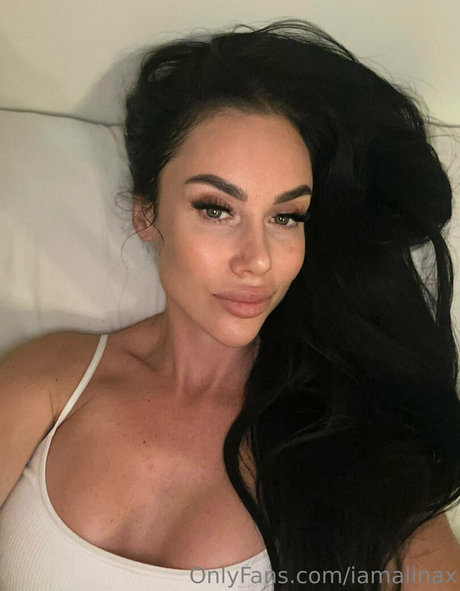 iamalinax nackt hd bild