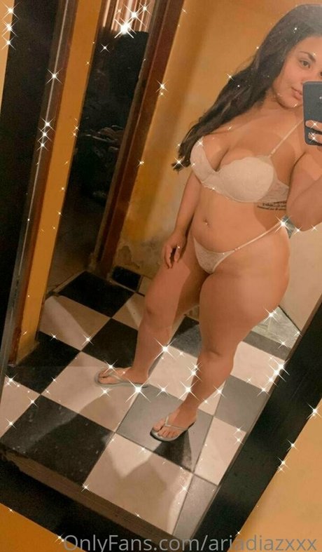 ariadiazxxx hübsche erwachsene bild