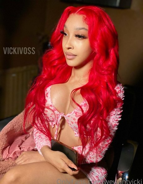 wewantvicki model kunst archiv