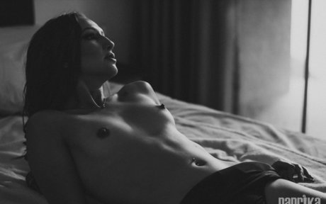 teen fake titten onlyfans exklusive nackt foto