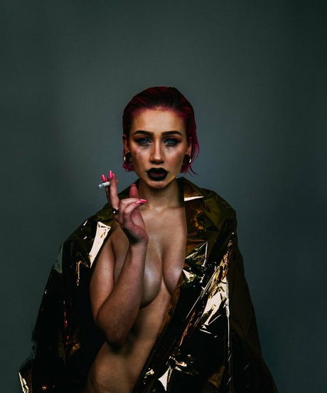 Agata Dziarma nackt pornostar foto