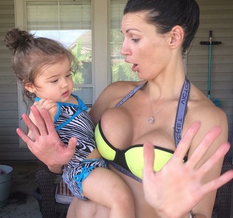 Becky Bandini hübsche foto