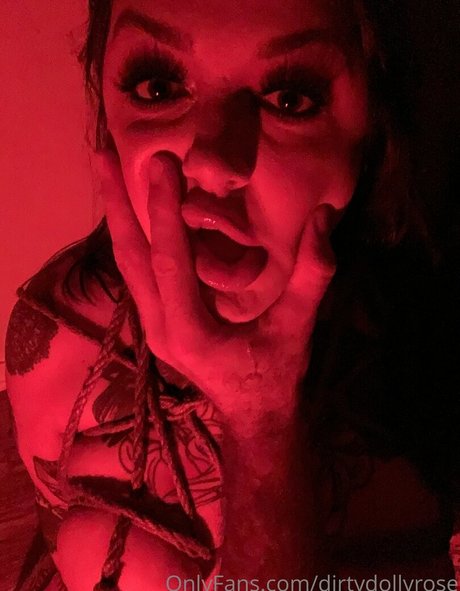 dirtydollyrose porno nackte archiv