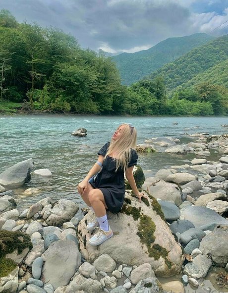 vollbusige rothaarige teen onlyfans nacktheit xxx archiv