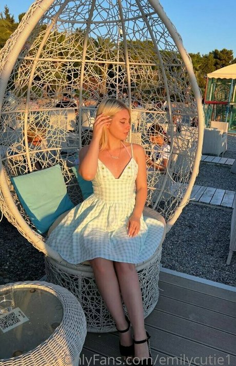 asiatische männliche onlyfans hübsche galerien