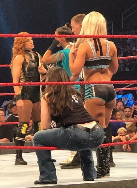 Nikki Cross beste hd bilder