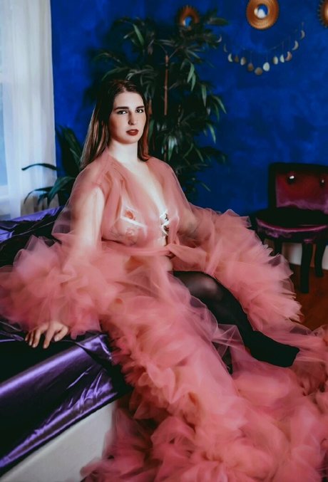 emo-schlampe onlyfans hübsche erwachsene bild