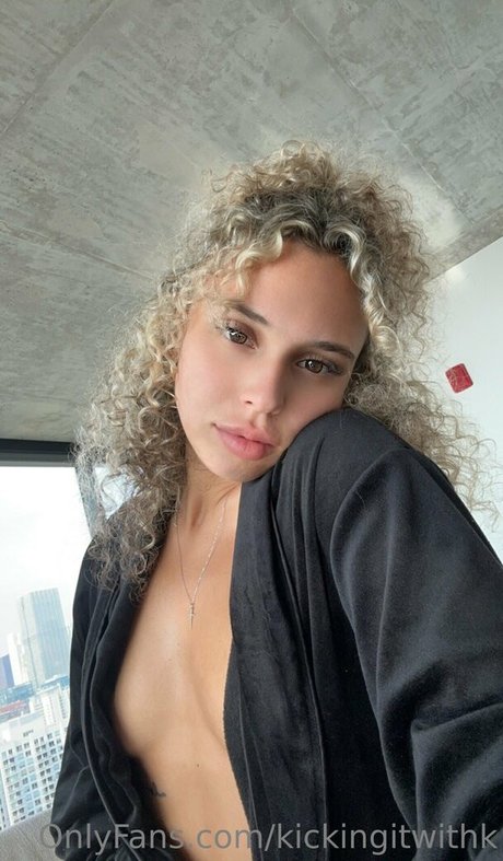 kickingitwithk pornostar nackte archiv