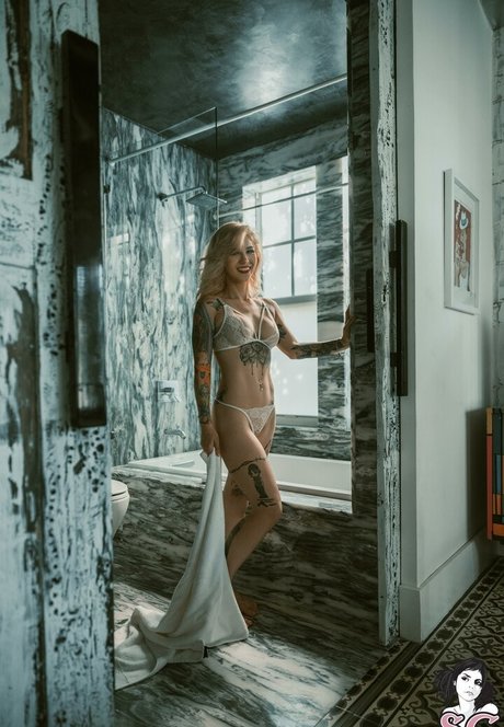 Kourtneydee erotische erwachsene foto