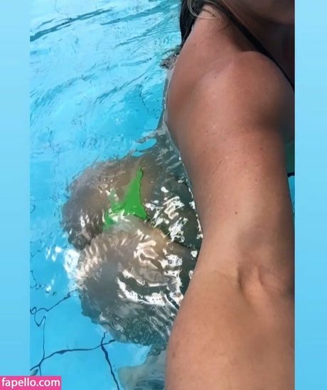 Eliza Nery hd nackten foto