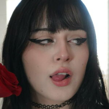 Rue Hernandez exklusive xxx galerie