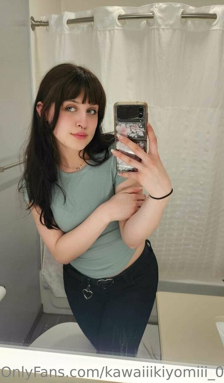 Rue Hernandez hübsche schöne foto