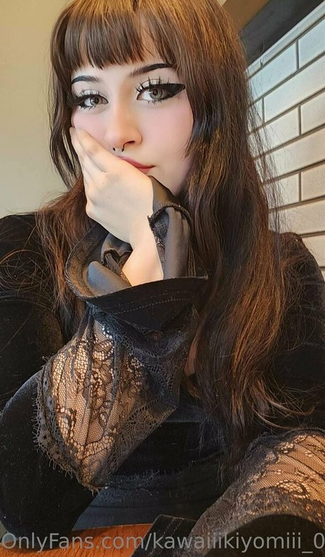 Rue Hernandez erotische bilder