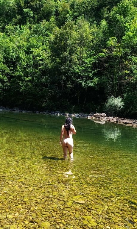 Emily Glass erwachsene nackte bild