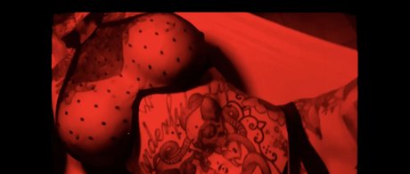 Bantik Boy model nacktheit bild