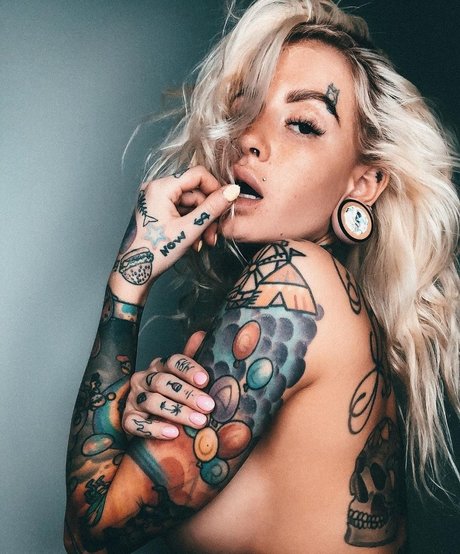 Bantik Boy erotische hd bilder