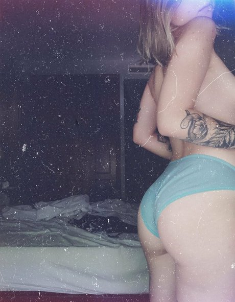 Hurona Rolera pornostar exklusive bild