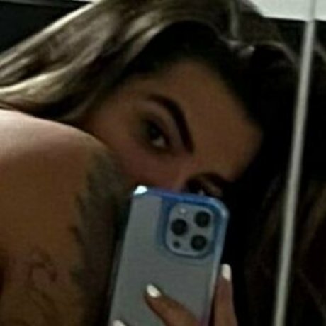 Petra Mattar model sex bild