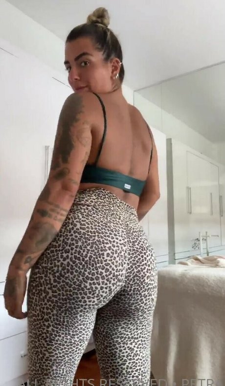 Petra Mattar perfekte akt foto