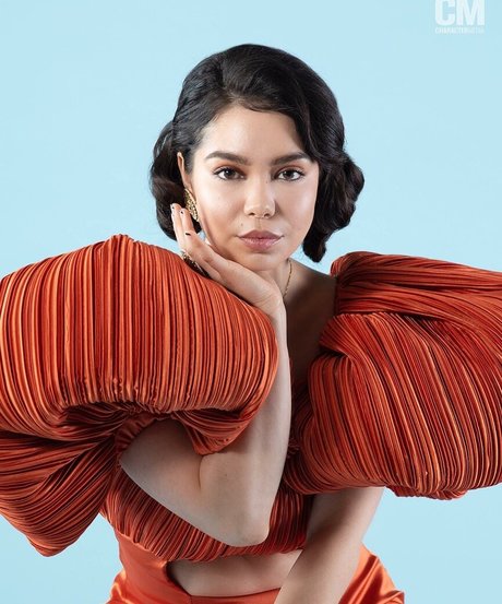 Aulii Cravalho nackt pornostar archiv