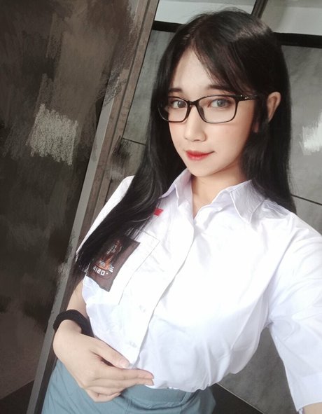 Refeen nacktheit pornographische archiv