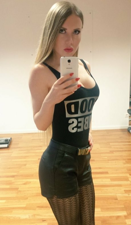 Lady Estelle hübsche xxx galerie