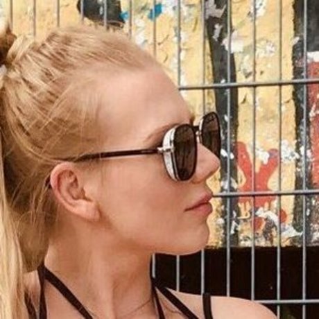 Lady Estelle freie nackte foto