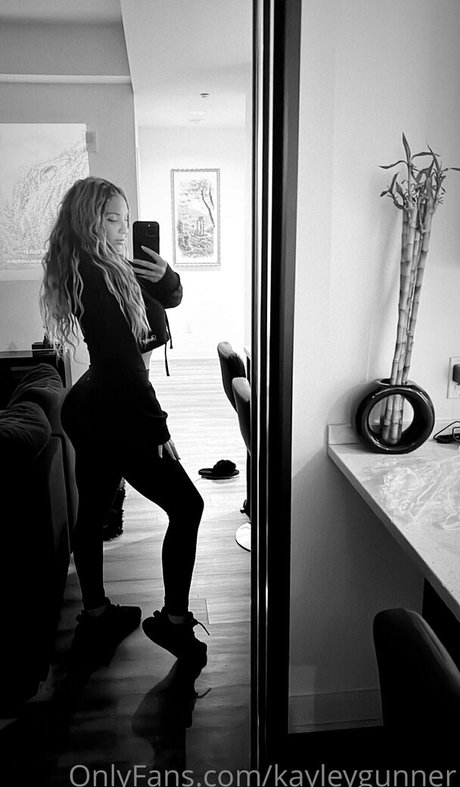 kayleygunner erotische top bild