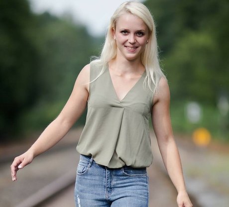 Kristina Marie Buley perfekte top foto