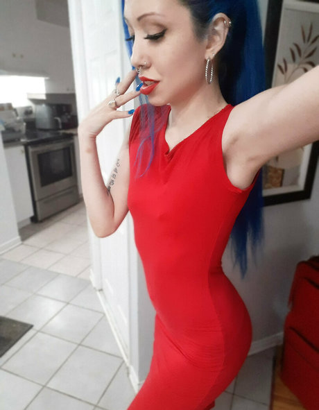 kurvige ebenholz-onlyfans erwachsene top archiv