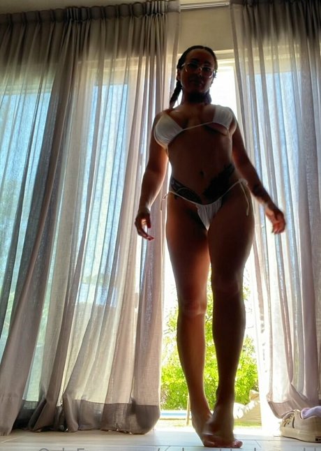 militärische asiatische onlyfans sexy perfekte bilder