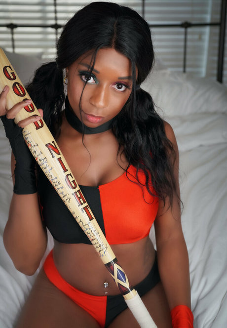 misskrisskosplay pornostar nackt bild