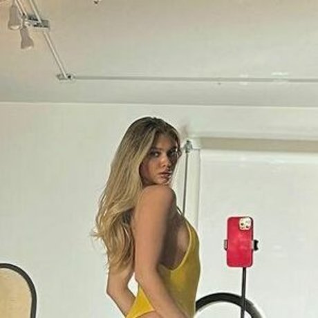 Mariel Alverez Fernandez schauspielerin akt galerien