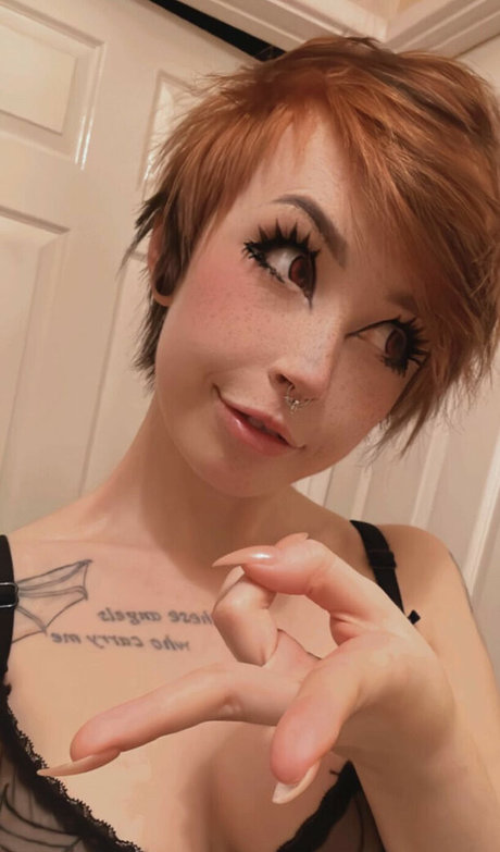 Ember Wolf nacktheit schöne bilder