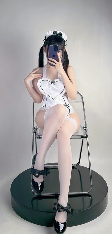 Mikomikoww top hd bild