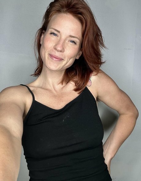 Skyra Fox sexy kunst archiv